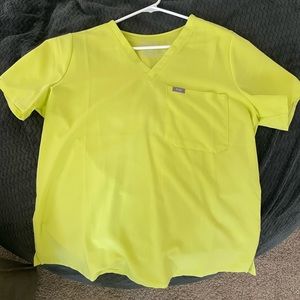 Figs scrub top neon yellow size L